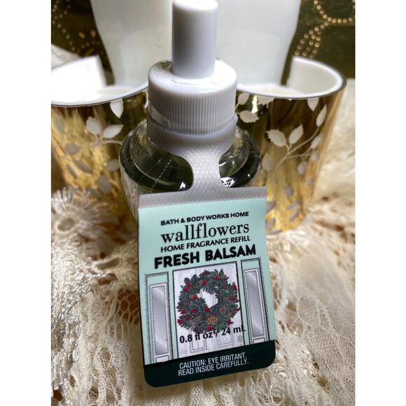 Bath & Body Works Wallflowers 2 White Barn Gold Leaf Cutout Fragrance Diffusers - Picture 3 of 8